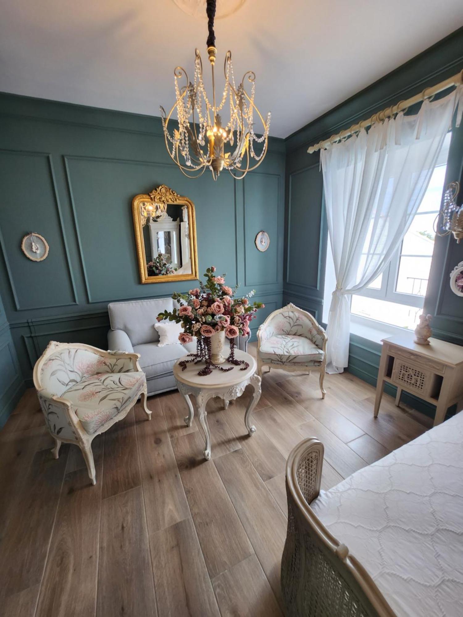Hotel Boutique Iulia 5 Estrellas Medina de las Torres Ngoại thất bức ảnh