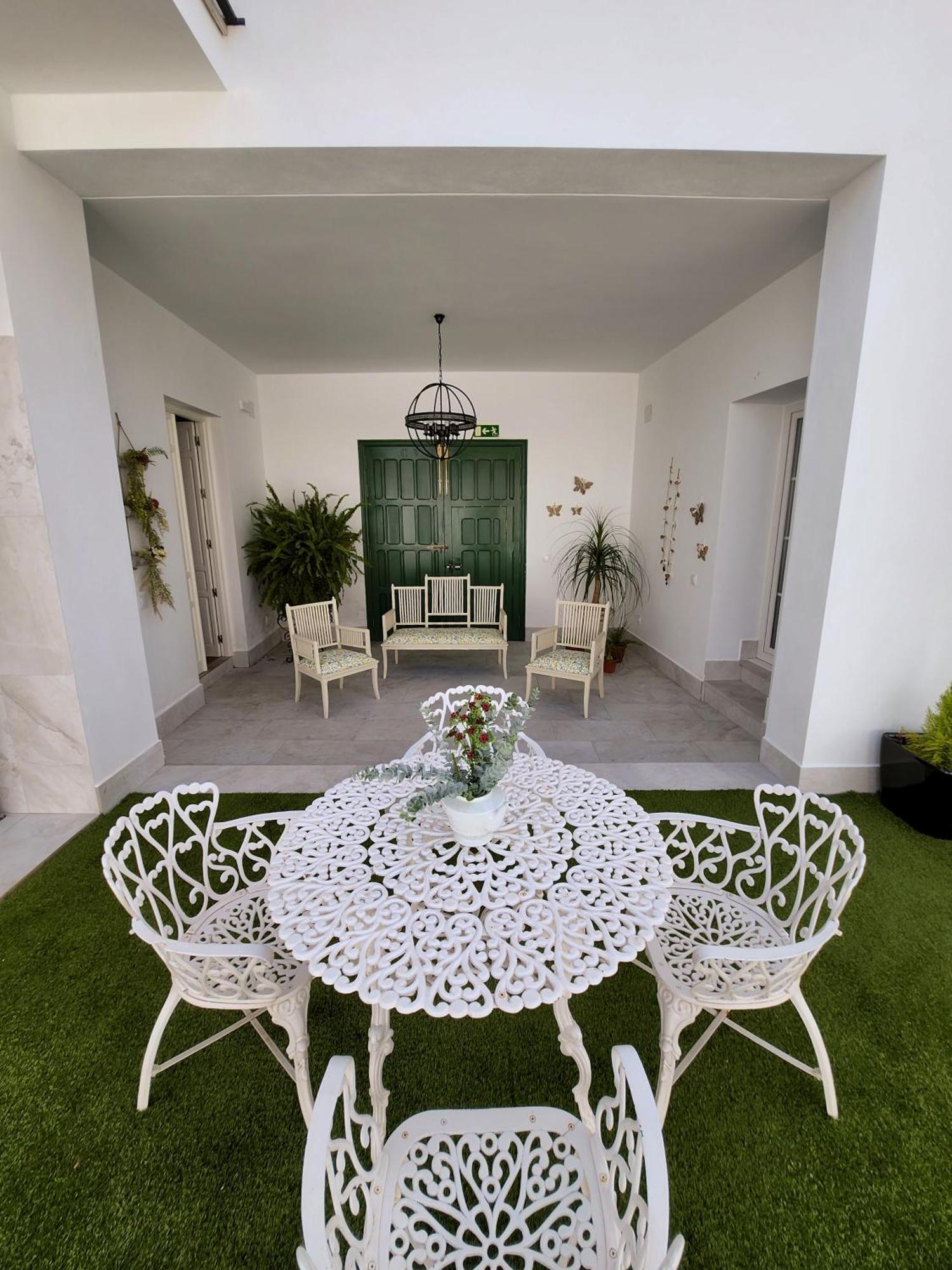 Hotel Boutique Iulia 5 Estrellas Medina de las Torres Ngoại thất bức ảnh