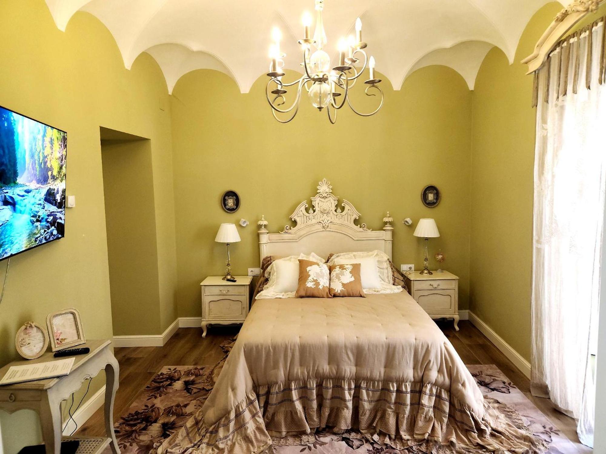 Hotel Boutique Iulia 5 Estrellas Medina de las Torres Ngoại thất bức ảnh