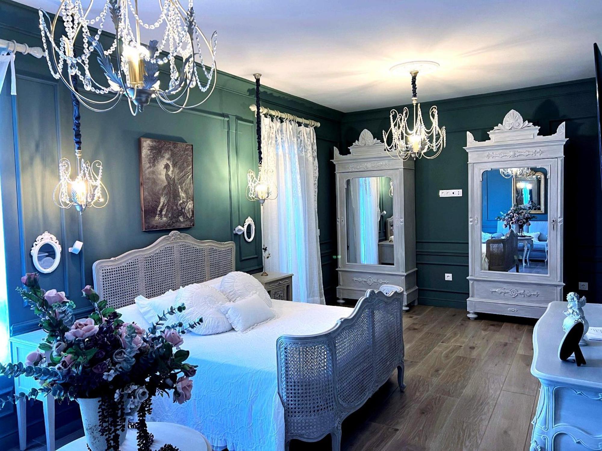 Hotel Boutique Iulia 5 Estrellas Medina de las Torres Ngoại thất bức ảnh